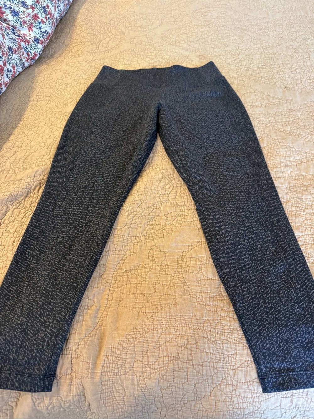 Athleta daily wear Dark Heather Gray Knit Leggings